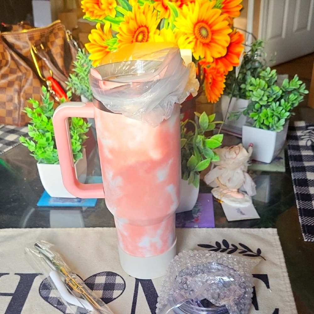 Pink and White Travel Mug 40 Oz From Dicks Has Accessories Extra Lid Dust Cover